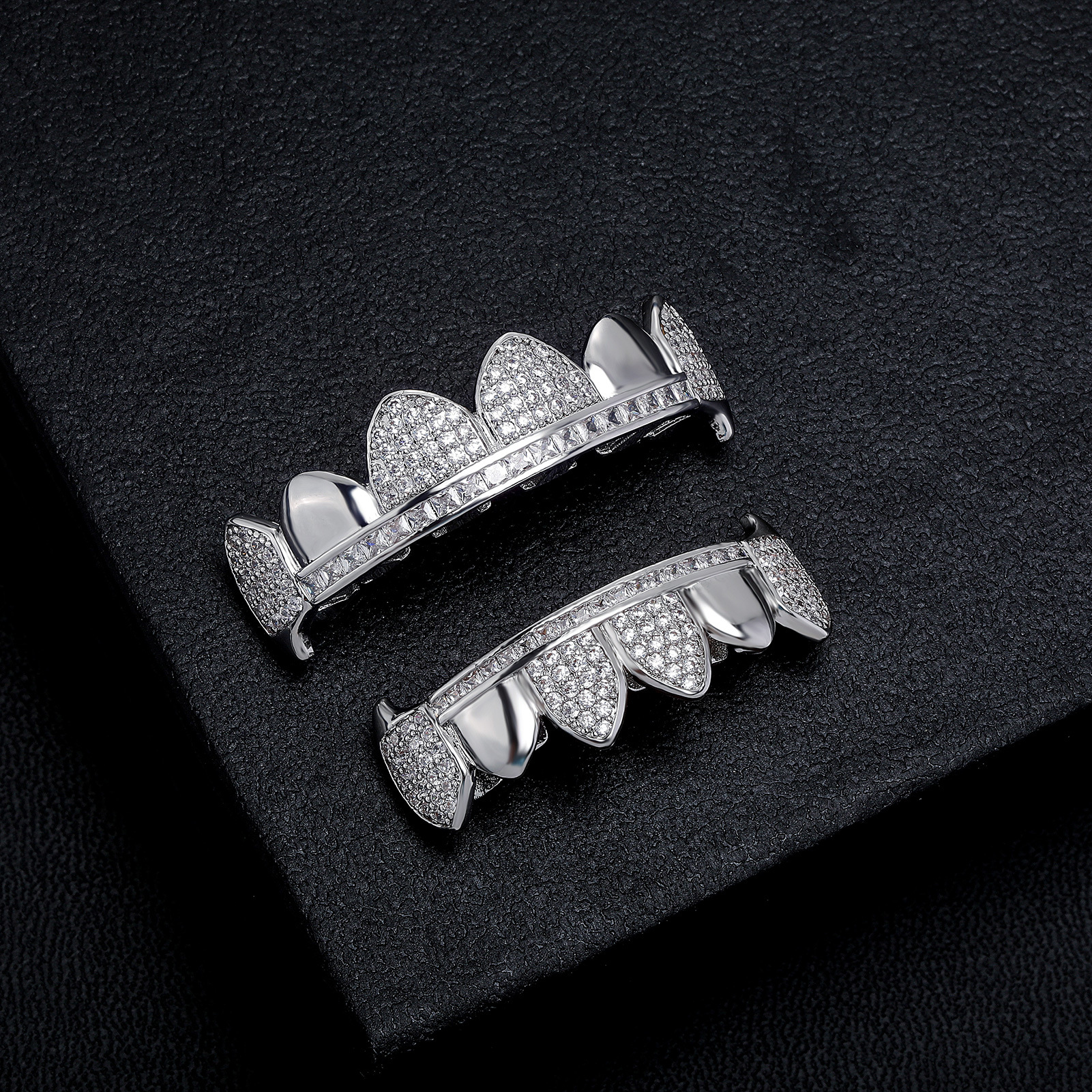 Gold Plated Iced Half Smooth V - Body Jewelry Wholesale recension och pris
