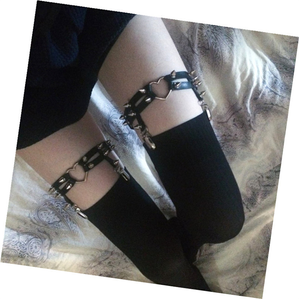 1Pcs Women Punk Goth Heart PU  - Body Jewelry Goth recension och pris
