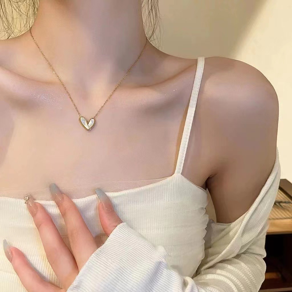 Ins Style Golden Heart Necklac - Body Jewelry Affordable recension och pris