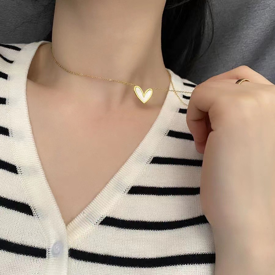 Ins Style Golden Heart Necklac - Body Jewelry Affordable recension och pris
