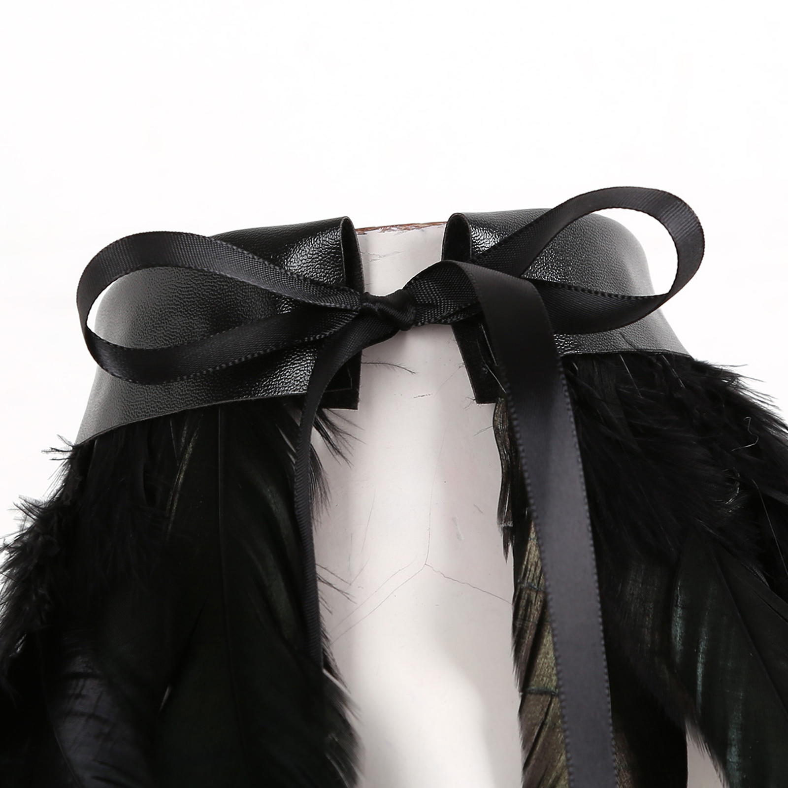 Punk Gothic Natural Dyed Roost - Body Jewelry Goth recension och pris