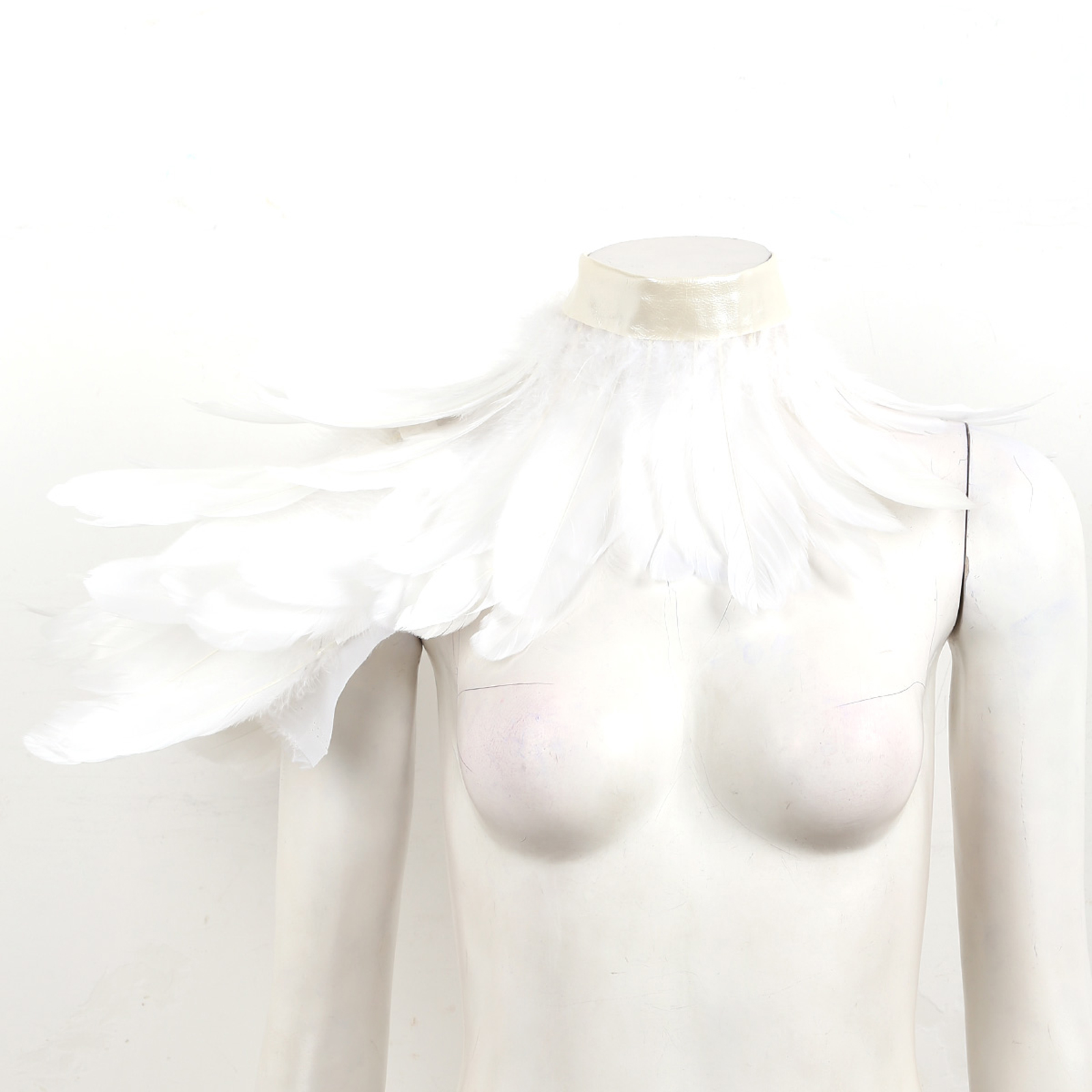 Punk Gothic Natural Dyed Roost - Body Jewelry Goth recension och pris